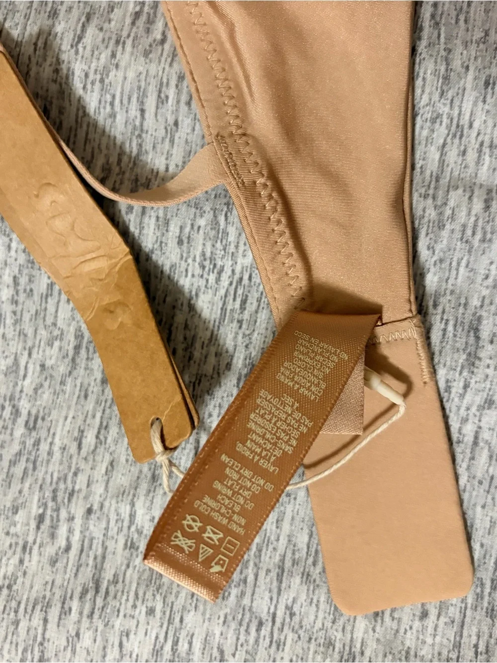 SKIMS Smooth Nude Wireless T-Shirt Bra 32D - Picture 5 of 8
